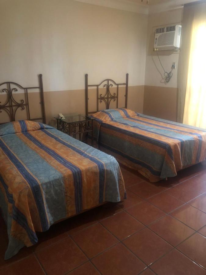 Hotel Playa Maria Масатлан Екстериор снимка